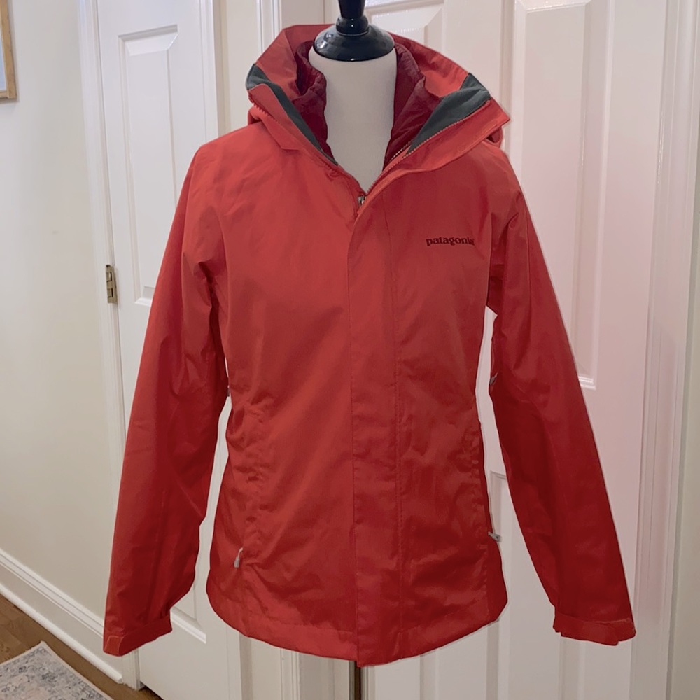 Beautiful Patagonia Ski/Snowboard coat